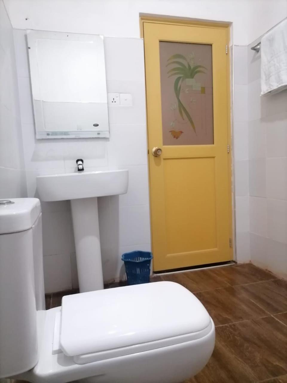 N S K Green Villa 锡吉里亚 外观 照片